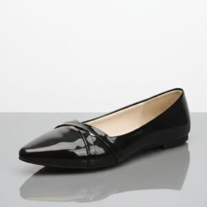 Zapatos planos de vestir para mujer con punta puntiaguda, diseño de correas cruzadas y ajuste de ancho especial.