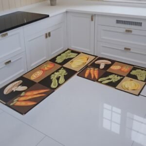 Juego de alfombras o tapetes para cocina con diseño de vegetales.