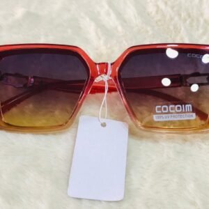 Lentes de sol con protección UV.