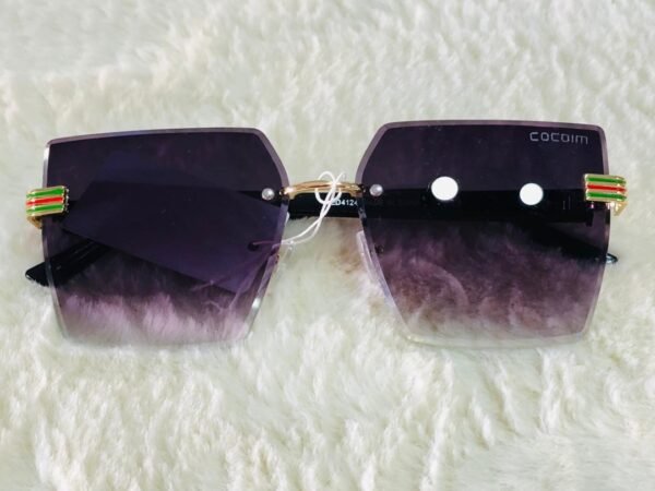 Gafas de sol que se muestran son de la marca Cocoim modelo D4124.