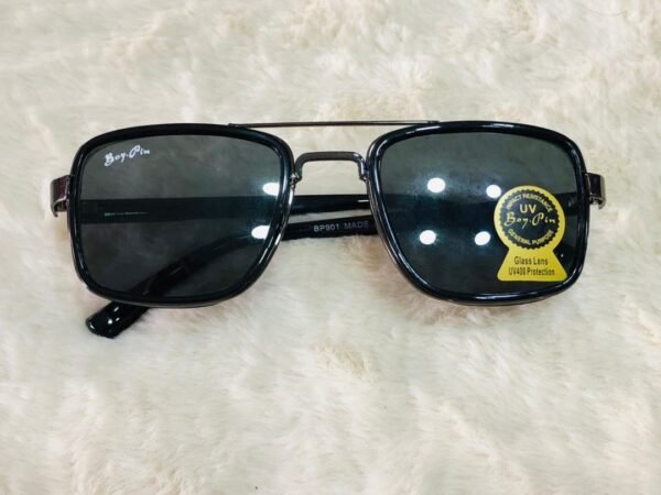 Gafas de sol de la marca Boy Pin, modelo BP901.