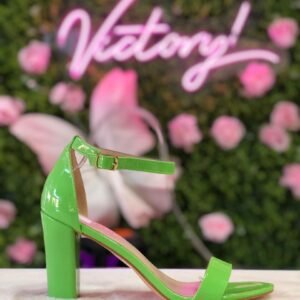 Sandalias de tacón grueso y tiras