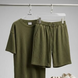 Conjunto modelo Terry Shorts Cypress Green de la marca THE RESORT CO