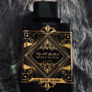 Perfume unisex Bade'e Al Oud Oud for Glory de la marca Lattafa.