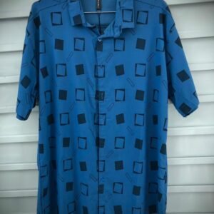 camisa de manga corta con estampado de cuadrados