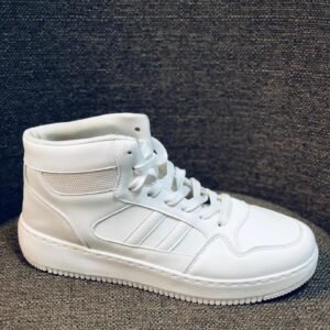 Tenis de caña alta estilo botín, modelos urbanos y suela de goma