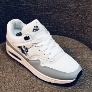 Zapatillas de deporte estilo tenis de la marca Polo Club, estética moderna