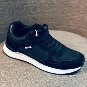 Tenis deportivos con suela blanca