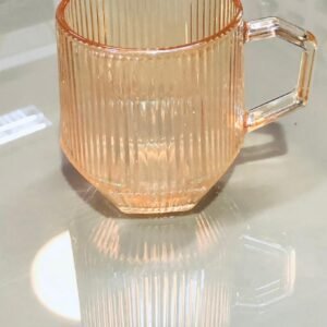 Taza o mug de vidrio acanalado con asa, ideal para bebidas calientes o frías