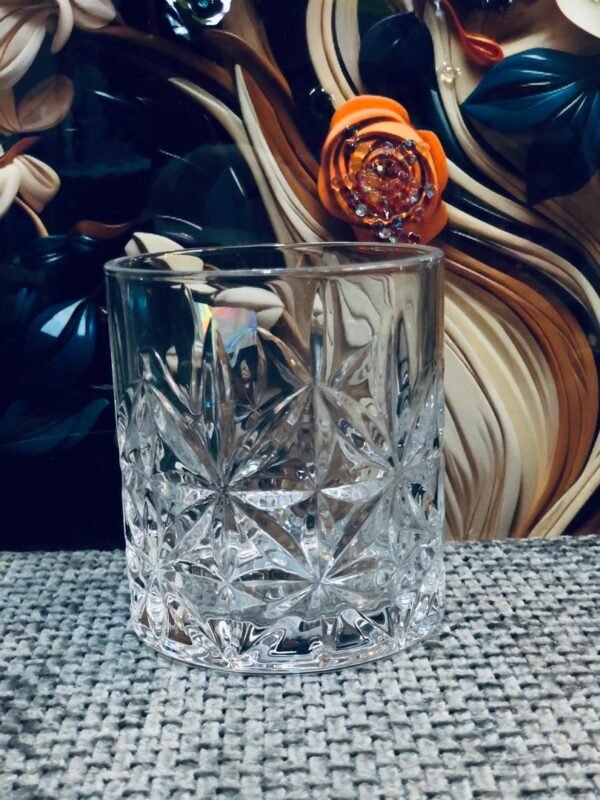 Vasos bajos de vidrio tallado, ideal para servir whisky, bebidas o agua