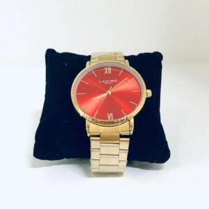 Reloj de pulsera para hombre o mujer de la marca Renos, con correa metálica dorada y esfera de color rojo.