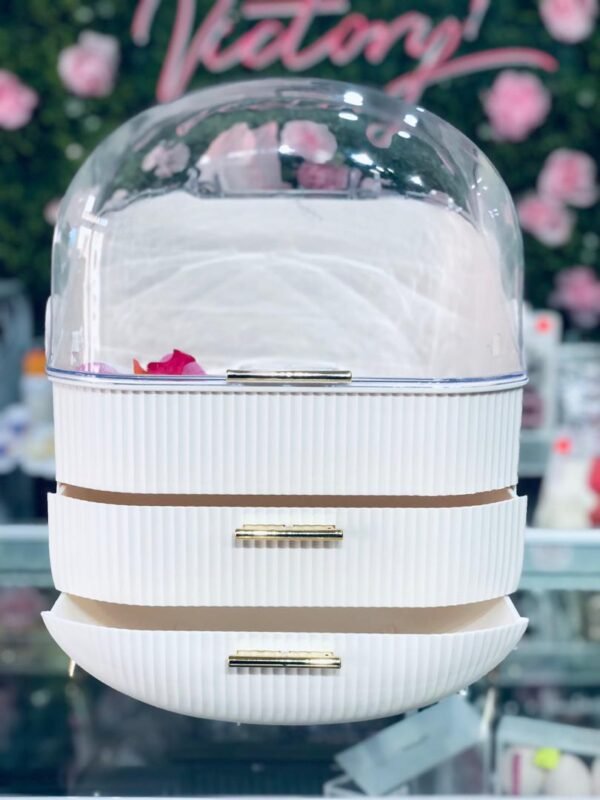 Organizador de cosméticos de escritorio diseñado para mantener ordenados el maquillaje y productos de cuidado de la pie