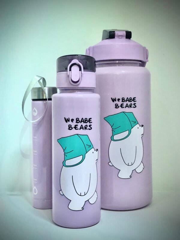 Juego de botellas de agua de plástico con el diseño del personaje Pardo de Escandalosos.