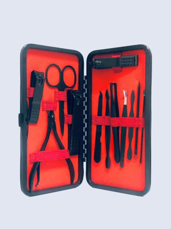 Kit de manicura y pedicura portátil.