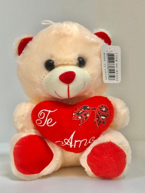 Oso de peluche con corazon y letrero "Te Amo"