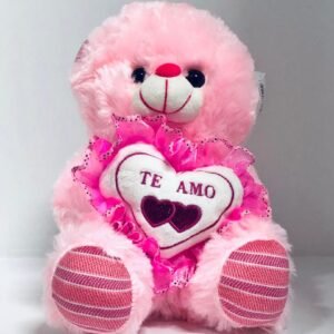 Oso de peluche con corazones y letrero "TE AMO"