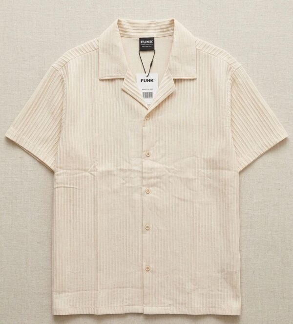 Camisa estilo resort Corte wide