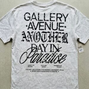 Camiseta con estampado de Gallery Avenue