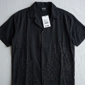 Camisa manga corta para hombre con diseño de flores en costura
