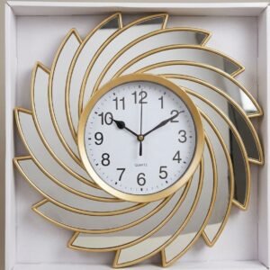 Reloj de pared con forma de espiral