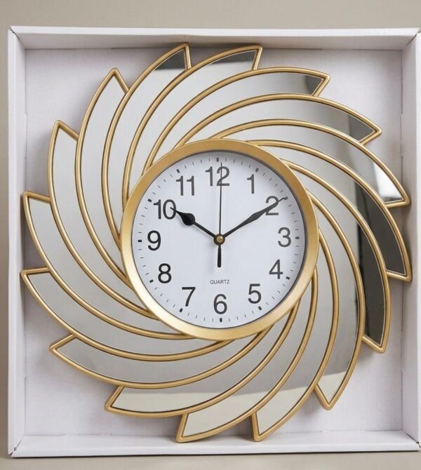 Reloj de pared con forma de espiral