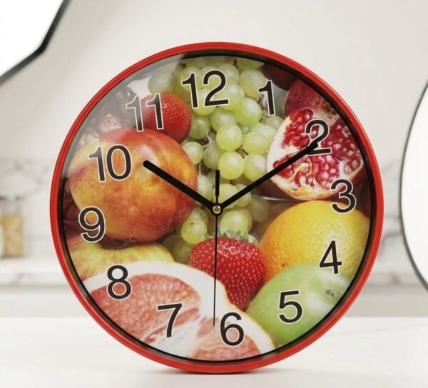 Reloj de pared con diseño frutal