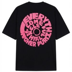 Camiseta negra con estampado circular rosa